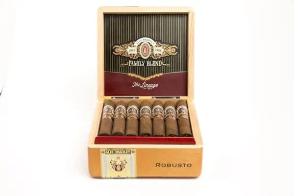 Alec Bradley - The Lineage Robusto box of 24