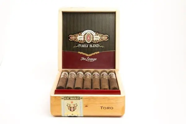 Alec Bradley - The Lineage Toro box of 24