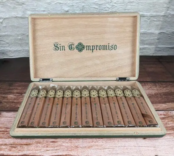 Sin Compromiso Seleccion no.2 Box of 13