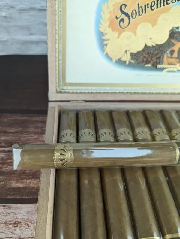 DTT - Sombremesa Brulee Toro Cigar - Image 2