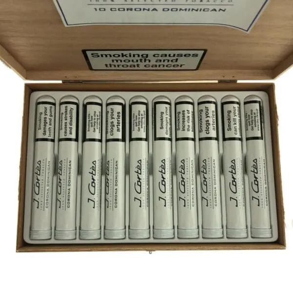 J. Cortes High Class Dominican Cigar White box of 10 - Image 2