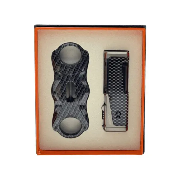 The Honest Lighter & Cutter Set Carbon combines functionality and style, housed in a sleek black and orange presentation box. This premium set is designed for cigar enthusiasts who value quality and convenience, making it an excellent choice for personal use or as a sophisticated gift.