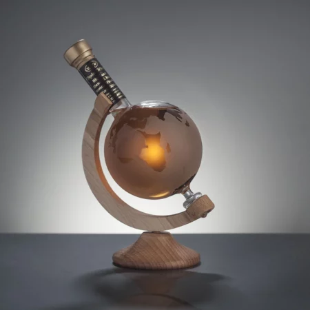 Mini globe whisky decanter