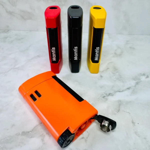 Mantis Apex Lighter in Black