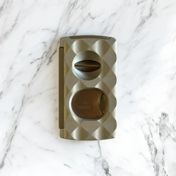 Mantis Universal Faceted Cigar Cutter in Silver