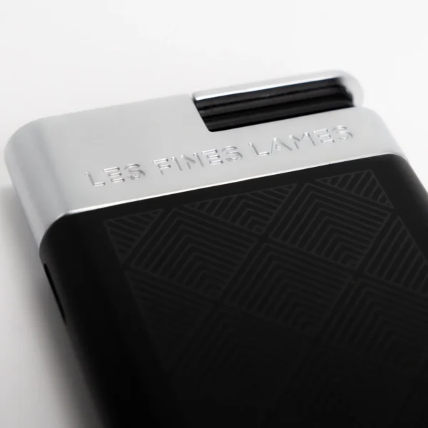 Les Fines Lames Le Feu Svelt Leaves Black Lighter